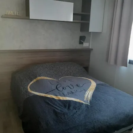 Mobil-home Oliviers 1 발라 플라주