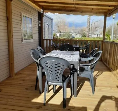 캠프장 Mobil-home Oliviers 1 *