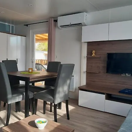 Mobil-home Oliviers 1 캠프장 *